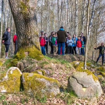 W dolinie łupawskich megalitów - przewodnik