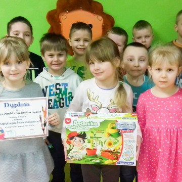 Przedszkolaki z Łupawy nagrodzone w palmowym konkursie