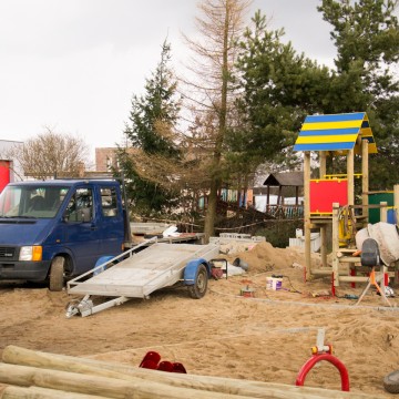 Powstaje plac zabaw przy Przedszkolu w Potęgowie