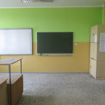 Wakacyjne remonty w szkole i przedszkolu w Łupawie